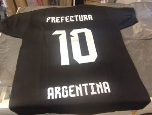 REMERA NEGRA ARGENTINA 10 (NO REGLAMENTARIA) M/C