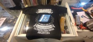 REMERA NEGRA ARGENTINA (NO REGLAMENTARIA)